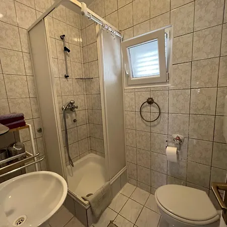 Emko Apartmens 维尔